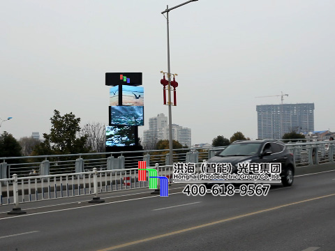 鹽城LED旋轉魔方屏現場(chǎng)圖